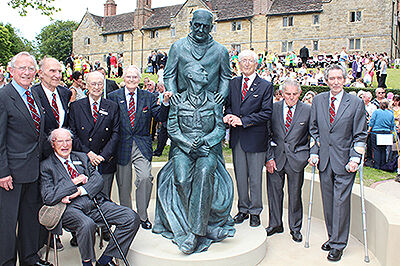 East Grinstead statue