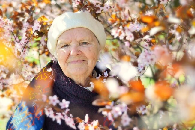 An elderly woman